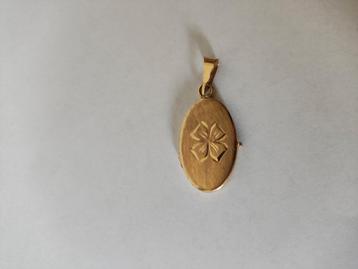 Prachtige vintage gouden medaillon beschikbaar voor biedingen