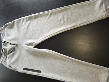Lichtgrijze joggingbroek Osaga Maat M beschikbaar voor biedingen