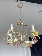 Oud brocante metalen hanglamp met roosjes en bladeren, Huis en Inrichting, Lampen | Hanglampen, Ophalen, Gebruikt, 75 cm of meer