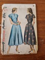 Vintage naaipatroon simplicity 2501 jurk 40s, Hobby en Vrije tijd, Kledingpatronen, Ophalen of Verzenden, Zo goed als nieuw, Vrouw