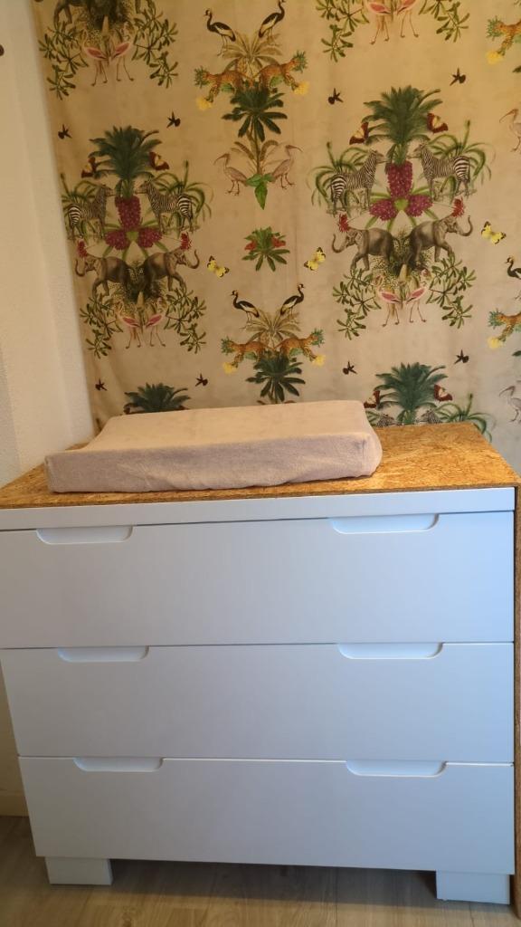 Commode, Kinderen en Baby's, Kinderkamer | Commodes en Kasten, Zo goed als nieuw, Commode, 90 tot 105 cm, 100 cm of meer, 50 tot 70 cm
