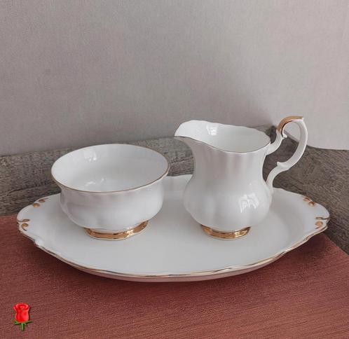 Royal Albert Val D'or roomstel, Huis en Inrichting, Keuken | Servies, Zo goed als nieuw, Overige stijlen, Porselein, Ophalen of Verzenden