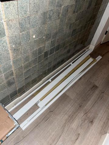 IKEA Bedframe - Zo goed als nieuw! - afbeelding 3