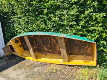 Roeiboot staal met buitenboordmotor beschikbaar voor biedingen