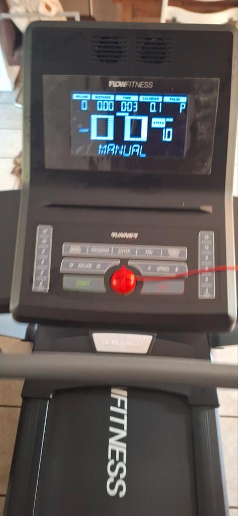 Flow Fitness loopband DTM2000i, Sport en Fitness, Fitnessapparatuur, Zo goed als nieuw, Loopband, Ophalen