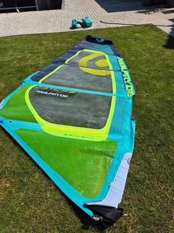 Neilpryde Atlas en GA zeil te koop beschikbaar voor biedingen