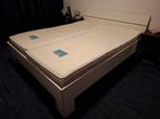 Bedombouw wit 180 x 220 cm met 2 matrassen, Ophalen, Gebruikt, Wit, Tweepersoons