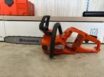Husqvarna accu kettingzaag 330i, Kettingzaag, Ophalen of Verzenden, Zo goed als nieuw, 30 tot 70 mm