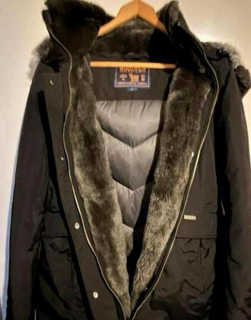 Woolrich Dames winterjas Maat L capuchon bontkraag parka beschikbaar voor biedingen