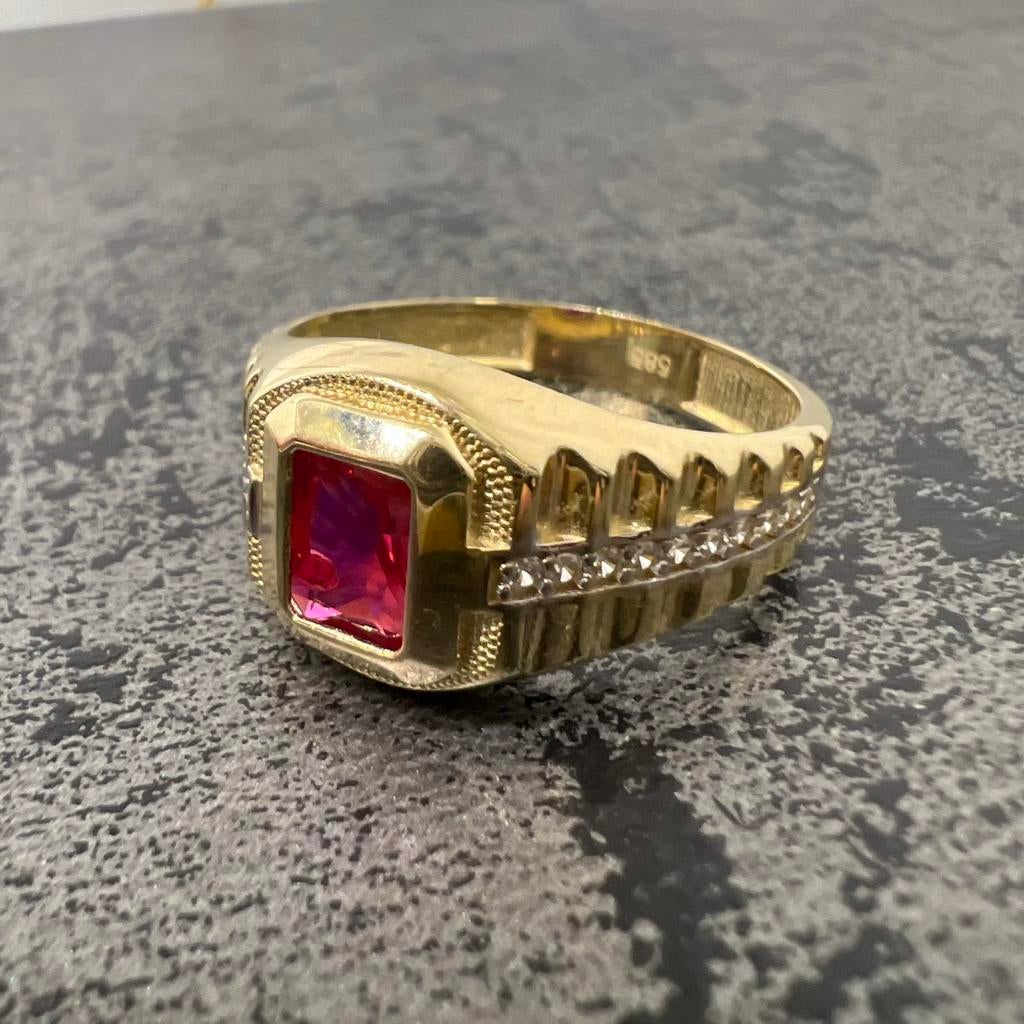 14k gouden ring heren robijn steen rood, Ophalen of Verzenden, Zo goed als nieuw, Goud, Dame