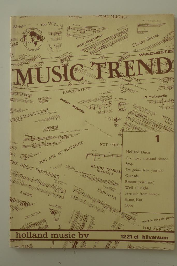 Music Trend (van Holland Music BV), Muziek en Instrumenten, Bladmuziek, Zo goed als nieuw, Artiest of Componist, Populair, Piano