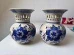 Set van twee Delfts blauw vazen, Antiek en Kunst, Antiek | Vazen, Ophalen