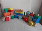 HEMA houten vormen trein locomotief met twee wagons, Kinderen en Baby's, Speelgoed | Houten speelgoed, Ophalen of Verzenden, Rij- of Hobbelspeelgoed