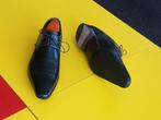 Santoni schoenen met Zwarte kleur maat 7 ( 41 ), Zwart, Ophalen of Verzenden, Santoni, Gespschoenen