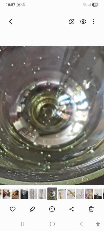 luchtbellen wijnglas groen uranium ? anna ? vintage glas  beschikbaar voor biedingen