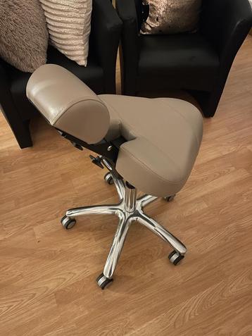 Premium BQErgonomics ergonomische kruk, zgan! beschikbaar voor biedingen
