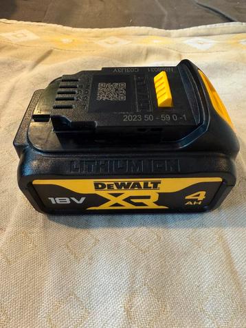 DeWalt 4.0ah accu  beschikbaar voor biedingen