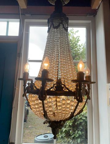 Antieke kristallen,-bronzen -zakkroonluchter beschikbaar voor biedingen