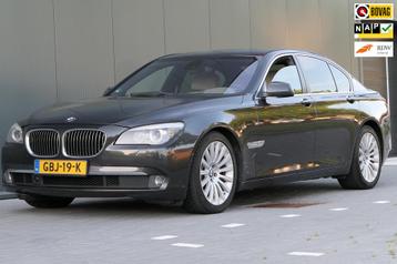 BMW 7-serie 750i HUD Navi Leder V8 408pk Lane Assist Youngti beschikbaar voor biedingen