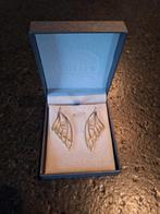 Elegante vlindervleugelhanger oorbellen, Sieraden, Tassen en Uiterlijk, Oorbellen, Hangers, Geel, Nieuw, Ophalen of Verzenden