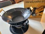 Mini wok-/ fondue
set • Ø 22cm, Witgoed en Apparatuur, Gourmetstellen, Ophalen of Verzenden, Zo goed als nieuw, 4 t/m 7 personen
