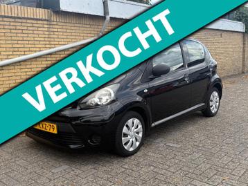 Toyota Aygo 1.0 VVT-i Now / 2013 / DEALER ONDERH / AIRCO beschikbaar voor biedingen