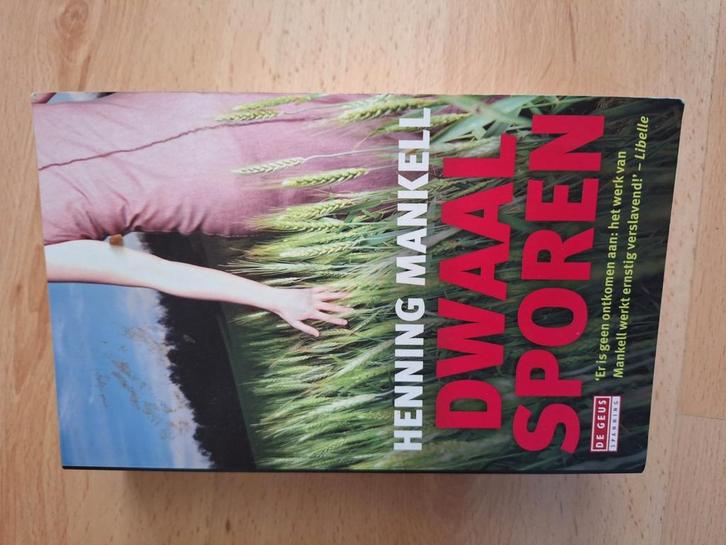 Henning Mankell,  Dwaalsporen, met inspecteur Wallander, Boeken, Thrillers, Zo goed als nieuw, Nederland, Ophalen of Verzenden