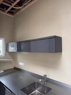Besta BURS wandkast - grijs hoogglans zgan, Huis en Inrichting, Kasten | Wandmeubels, Ophalen, Met klep(pen), 150 tot 200 cm, Zo goed als nieuw