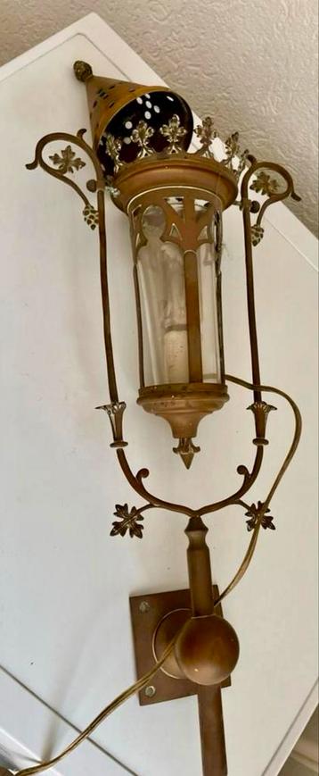 Antieke Wandlamp beschikbaar voor biedingen