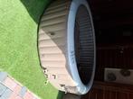 Ruime Opblaasbare jacuzzi 8 personen van 2.36 doorsnee!, Tuin en Terras, Bubbelbaden en Hottubs, Ophalen, Zo goed als nieuw, Grondzeil