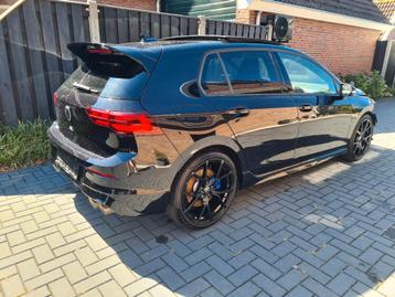 Golf R 333pk performance Pano Virtual Akrapovic 4 motion  beschikbaar voor biedingen