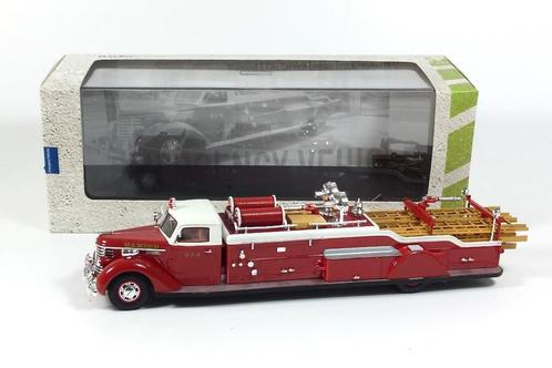 Autocult 1:43 Diamond T Ladder Truck Brandweer 1941 NIEUW, Hobby en Vrije tijd, Modelauto's | 1:43, Nieuw, Bus of Vrachtwagen