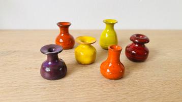 Vintage Miniatuur Vaasjes - Set van 6 Kleurenpracht beschikbaar voor biedingen