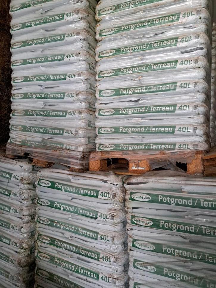 1 pallet 60 zakken kwaliteitspotgrond 40 liter € 250,00, Tuin en Terras, Aarde en Mest, Potgrond, Ophalen