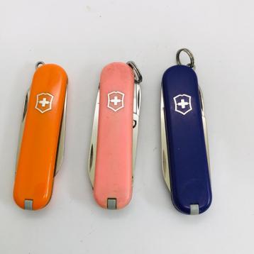 SET 3x Victorinox Classic SD ORANGE PINK PURPLE beschikbaar voor biedingen
