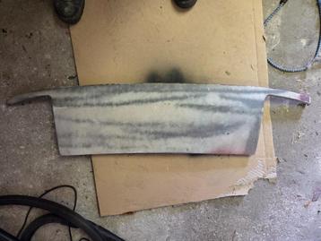 Porsche 924 neus paneel beschikbaar voor biedingen