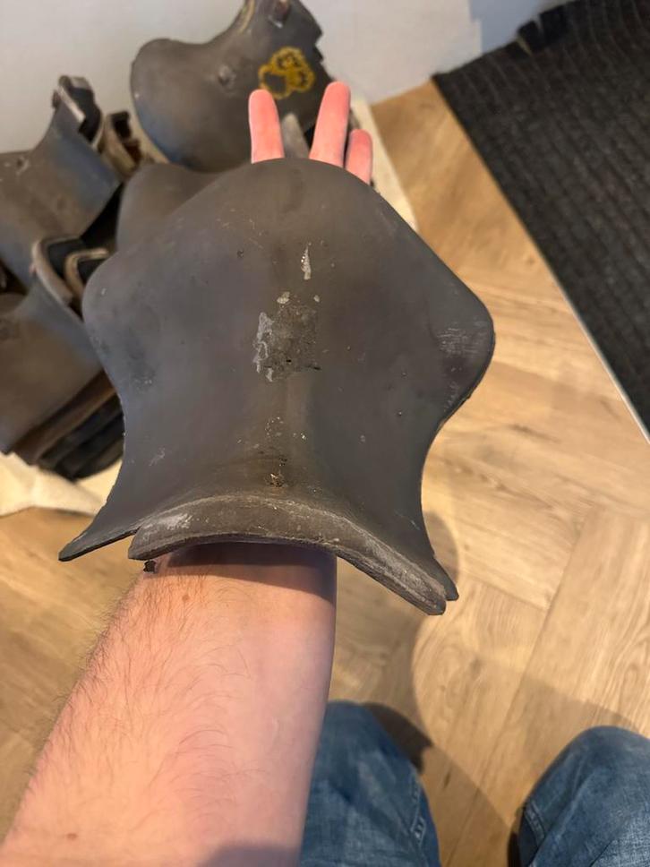 Gebruikte Nokpannen, 36 stuks, Doe-het-zelf en Verbouw, Dakpannen en Dakbedekking, Gebruikt, Dakpannen, Steen of Klei, Zwart, Minder dan 5 m²