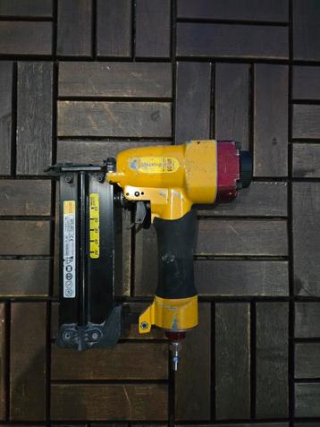 Union 3AF/E-J50CU J-brad en E-niet tacker / combitacker beschikbaar voor biedingen
