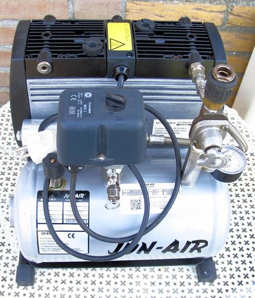 Olievrije compressor - Jun-Air - 8 Bar - 4 liter tank, Doe-het-zelf en Verbouw, Compressors, Gebruikt, 6 tot 10 bar, Minder dan 25 liter