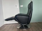 Zeer nette zwart lederen de toekomst relax fauteuil maat M, Huis en Inrichting, Gebruikt, Ophalen of Verzenden, 50 tot 75 cm