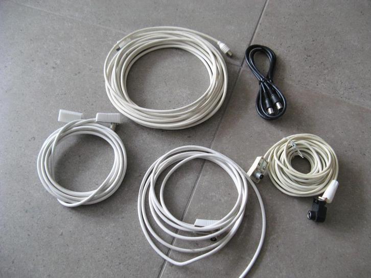 Diverse computer kabels - 1!!, Hobby en Vrije tijd, Elektronica-componenten, Zo goed als nieuw, Ophalen of Verzenden