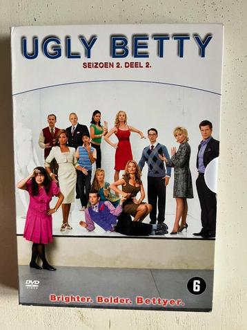 Ugly Betty - Seizoen 2 - Deel 2 beschikbaar voor biedingen