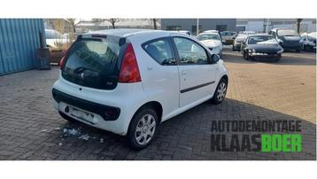 Achterlicht rechts van een Peugeot 107 beschikbaar voor biedingen