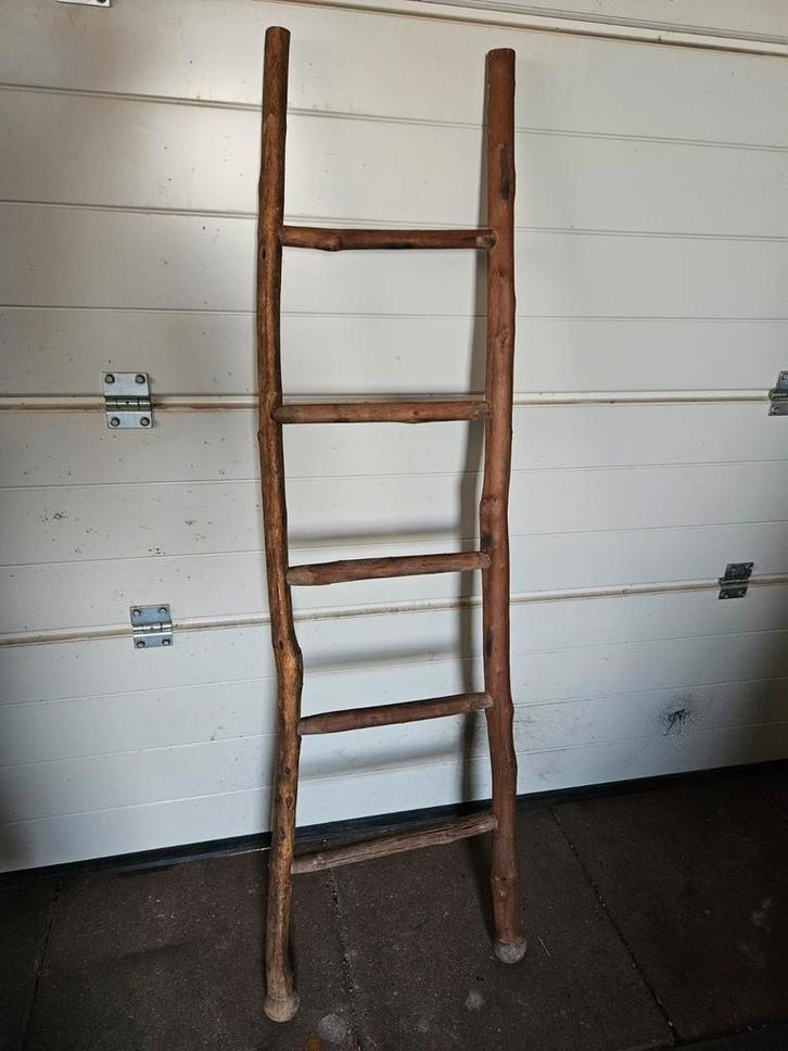 Mooie decoratietrap!, Doe-het-zelf en Verbouw, Ladders en Trappen, Zo goed als nieuw, Minder dan 2 meter, Ophalen