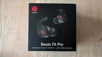 Beats Fit Pro NIEUW Gesealed beschikbaar voor biedingen