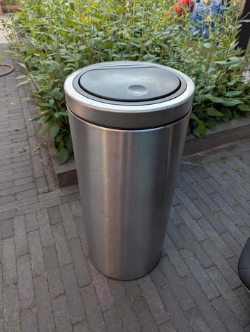Brabantia Prullenbak 25-30L beschikbaar voor biedingen