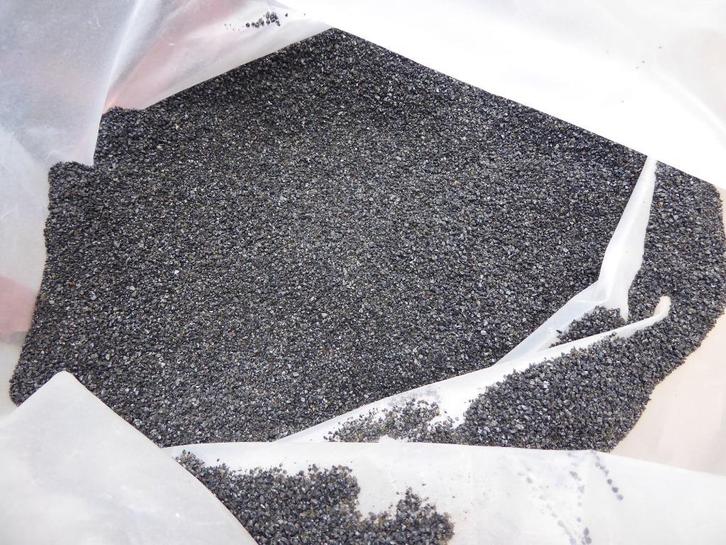 Schoon zwart voegzand. Is gewassen en vuur gedroogd. 25 kg, Tuin en Terras, Grind, Keien en Split, Nieuw, Ophalen