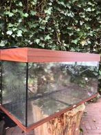 Aquarium met kast en stenen, Dieren en Toebehoren, Vissen | Aquaria en Toebehoren, Ophalen of Verzenden, Gebruikt, Leeg aquarium