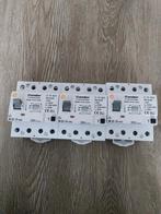 3 condor aardlekschakelaar 400V 40A 0,03A 4 polig, Ophalen of Verzenden, Zo goed als nieuw