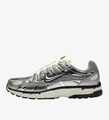 Nike P-6000 ‘Metallic Silver’ - maat 39 beschikbaar voor biedingen